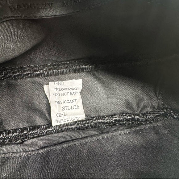 Badgley Mischka Black Vegan Leather Quilted Crossbody Pearl Chain - Picture 10 of 12